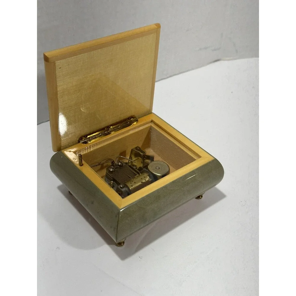 Vintage Wooden inlaid Made In Italy Footed Jewelry Music Box Romance Gorgeous